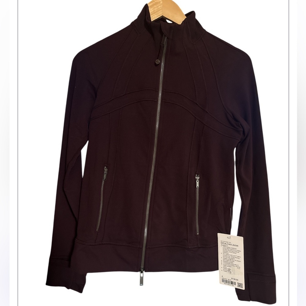 🔥 Lululemon Define Track Jacket Luon NWT Sz 4 Black Plum - Picture 7 of 9